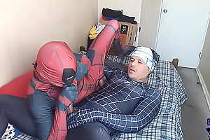 Lucho79x  Deadpool vs Spiderman Negro Follando (sigueme en Instagram @lucho79x)