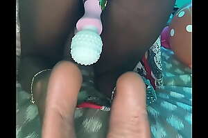 Miss Eva Nicole Shows off her Toe Rings while she Drills her Pussy with Magic Wand