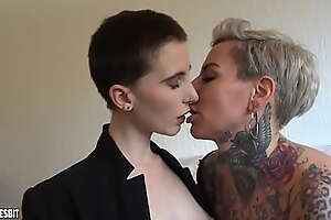 Hot Lesbian Compilation Lou Nesbit, Lia Louise