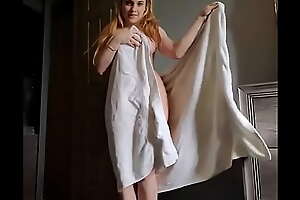 Beautiful young girl just got out of the shower / You can find it here   xxx video  clip 2RbYzQ9